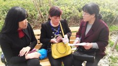 我校教师到郑州看望生病的李旺同学